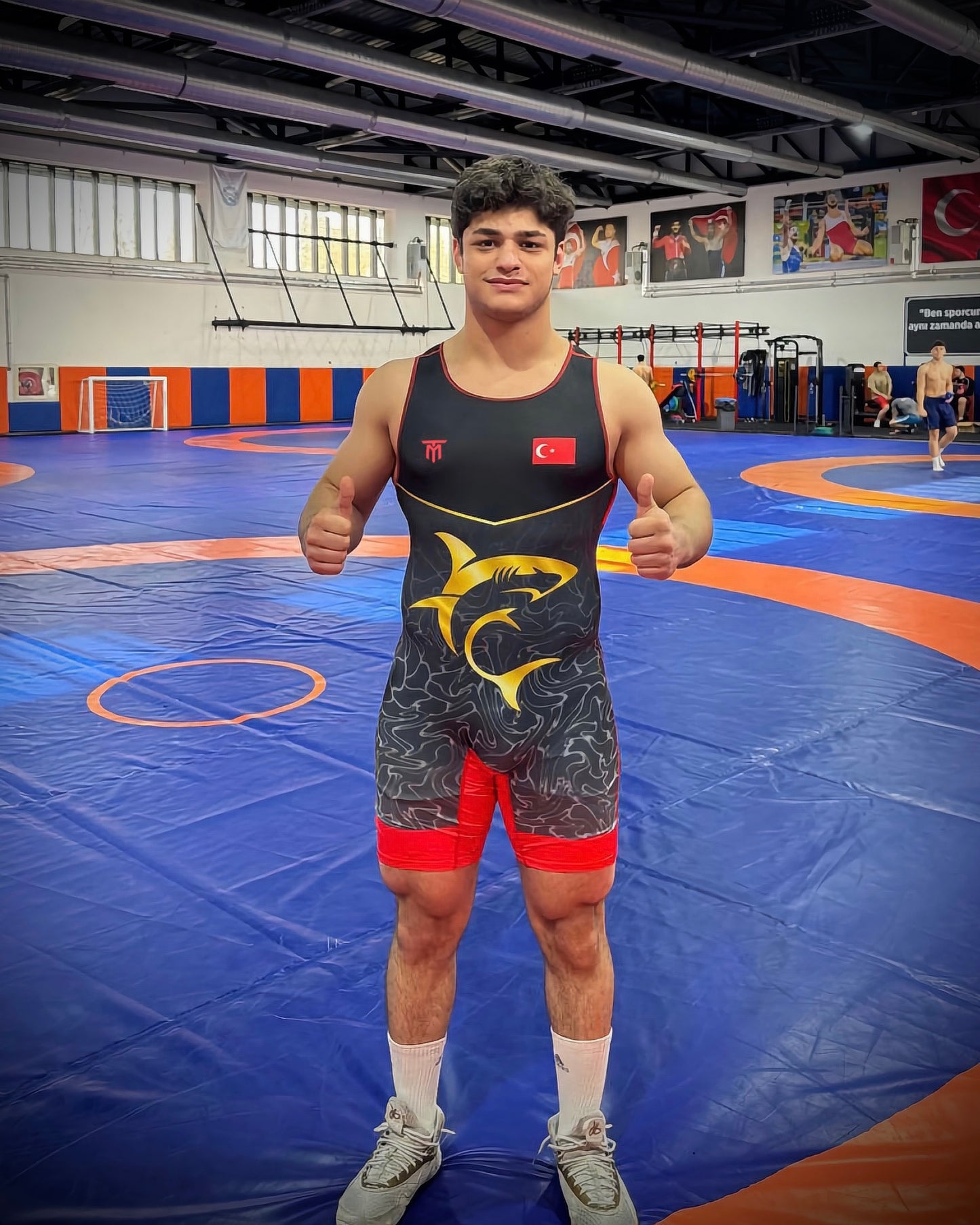 SURVX SHARK SINGLET RED